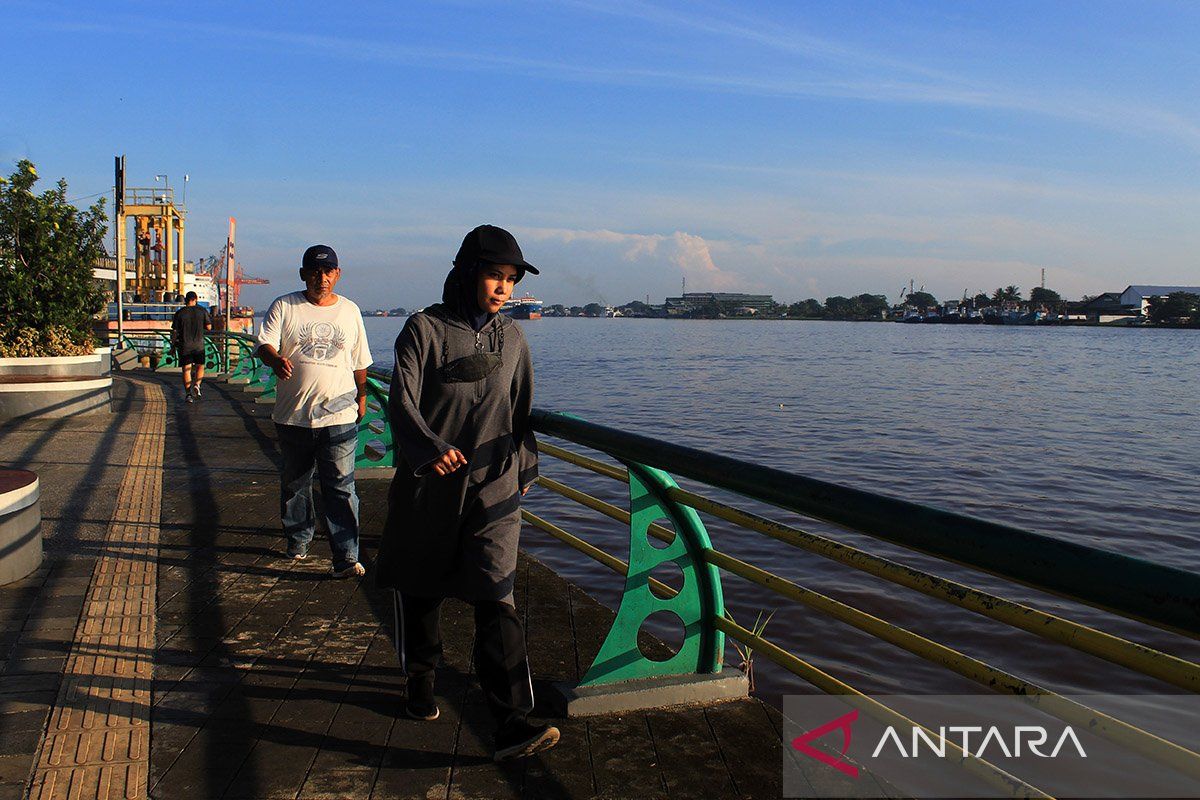 Rehat singkat di sela jalan kaki bantu bakar lebih banyak kalori